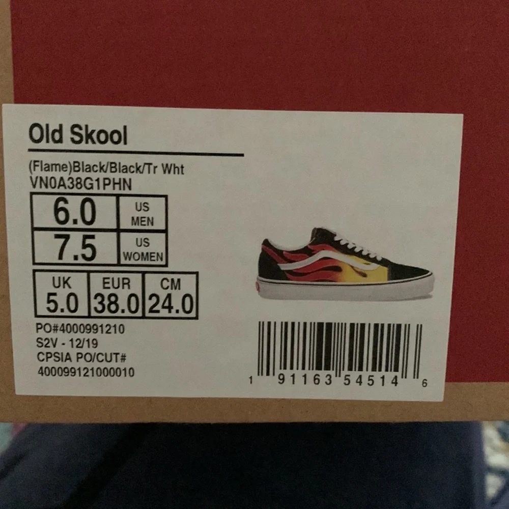 Vans - Picture 4 of 4